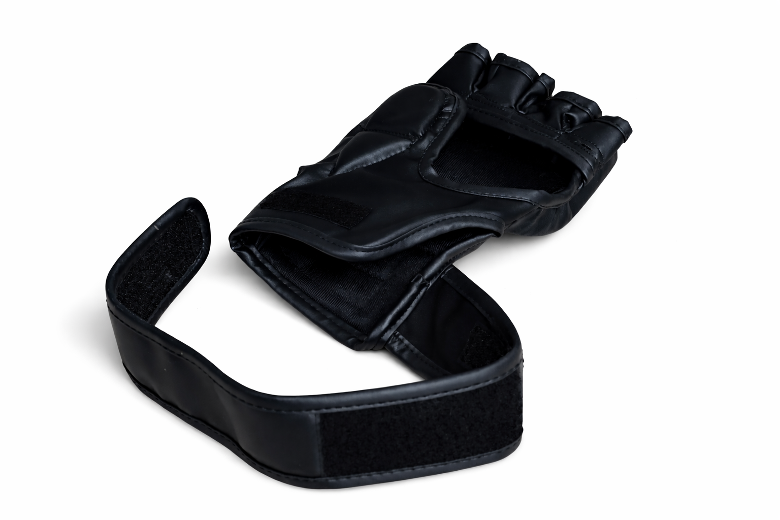 OI Zuki MMA Raijin Thunder Series Gloves in PU Leather